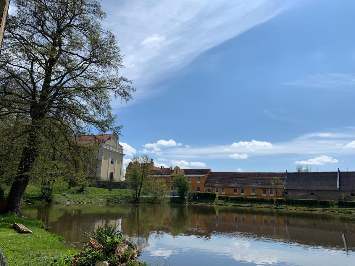 Apartmán Stodola Chodová Planá Esterno foto